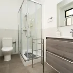 Groovy M2 R3 - Amazing Double With En-suite Bathroom Casa de hóspedes