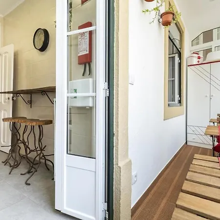 Casa de hóspedes Groovy M2 R3 - Amazing Double With En-suite Bathroom Lisboa