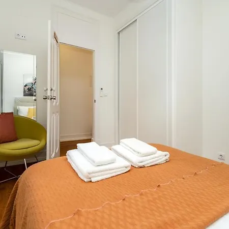 Casa de hóspedes Groovy M2 R3 - Amazing Double With En-suite Bathroom Lisboa