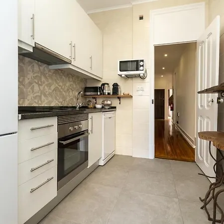 Groovy M2 R3 - Amazing Double With En-suite Bathroom Lisbona
