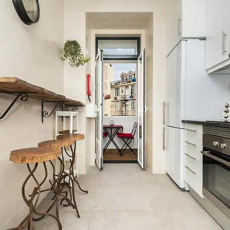 Groovy M2 R3 - Amazing Double With En-suite Bathroom Guest house *