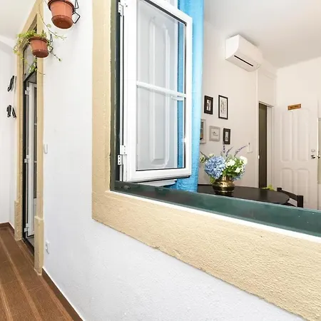 Groovy M2 R3 - Amazing Double With En-suite Bathroom *