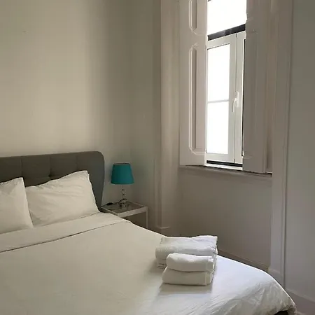 Groovy M2 R3 - Amazing Double With En-suite Bathroom Lisbon